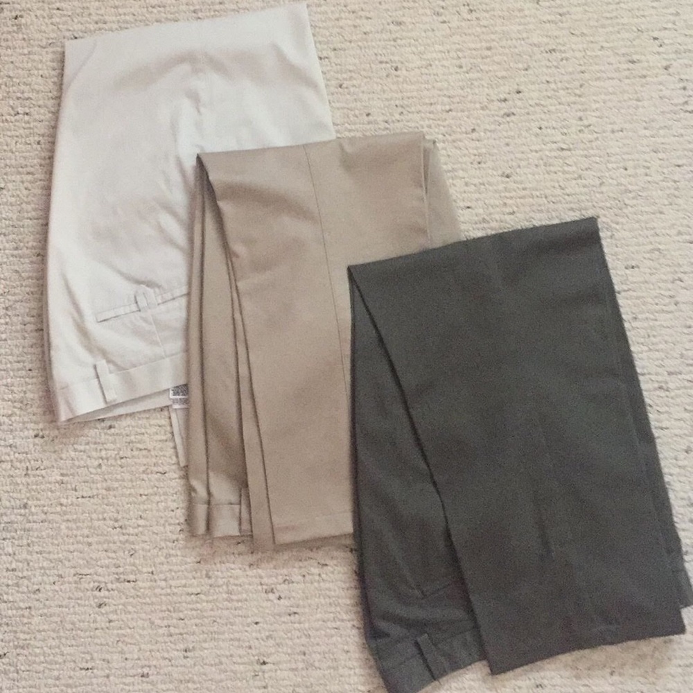 Men’s khaki pants